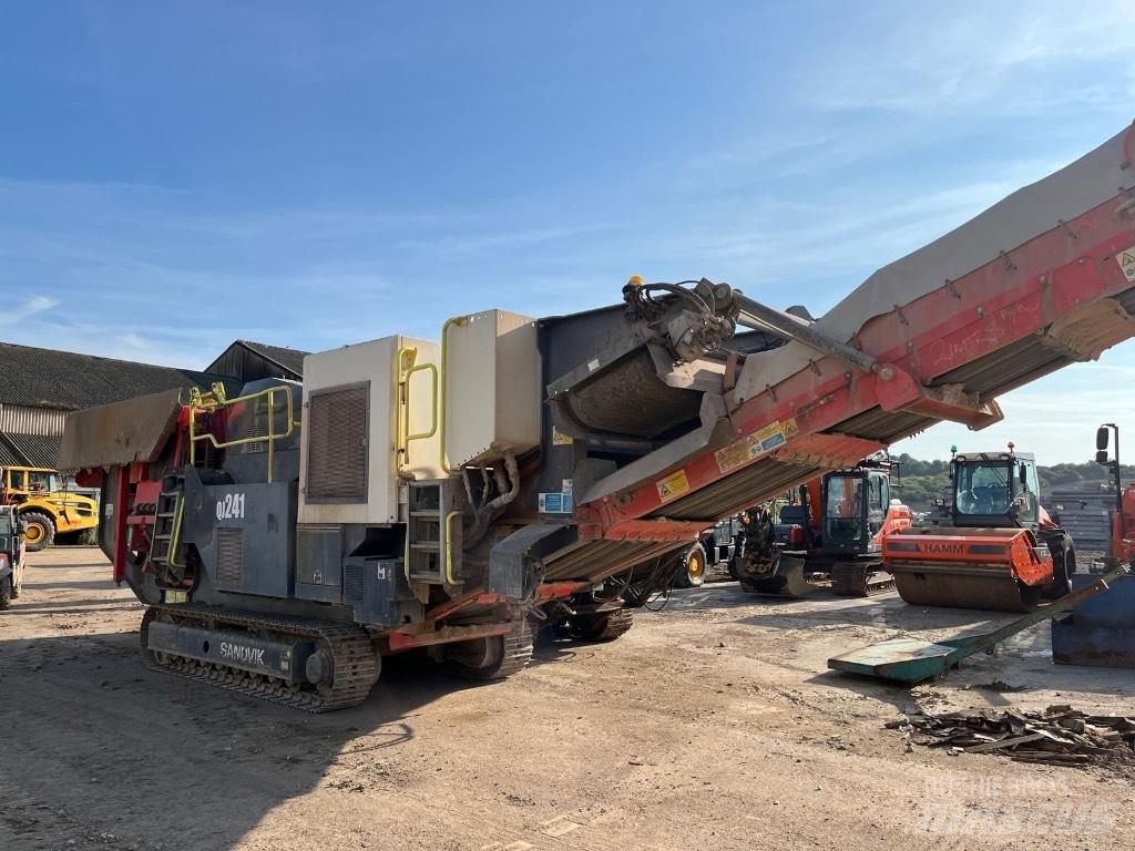 Sandvik QJ 241 Mobil törőgépek