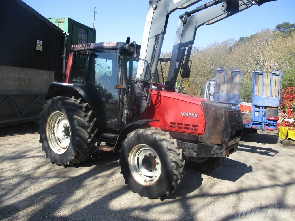 Valtra 6350 Traktorok