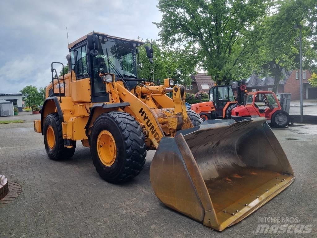 Hyundai HL 955 A Gumikerekes homlokrakodók