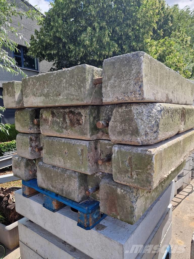 Potain IGO T 85 A Önszerelő toronydaruk