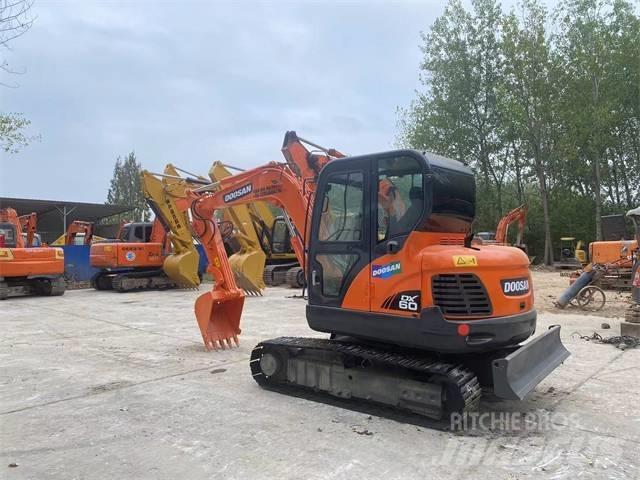 Doosan DX60 Mini kotrók < 7t