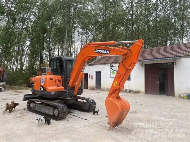 Doosan DX60 Mini kotrók < 7t