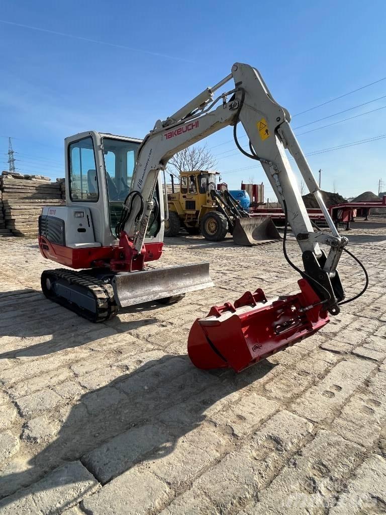 Takeuchi TB228 Mini kotrók < 7t