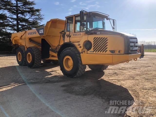 Volvo A 25 E Csuklósdömperek