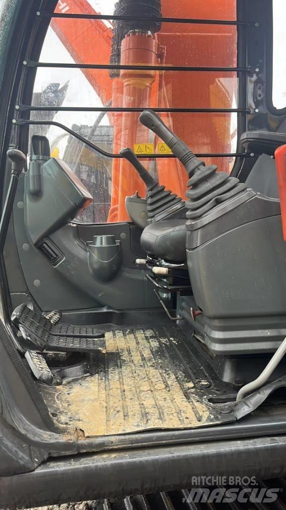 Hitachi ZX120 Lánctalpas kotrók