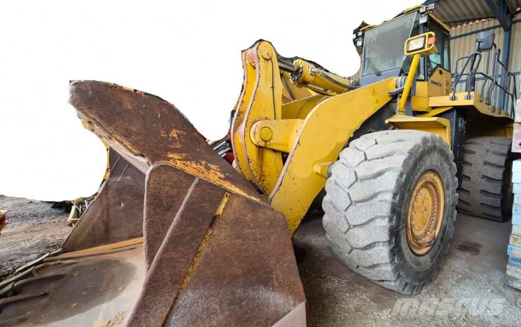 Komatsu WA 600-6 Gumikerekes homlokrakodók