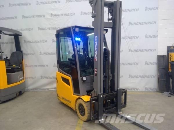 Jungheinrich EFG 215 Elektromos targoncák