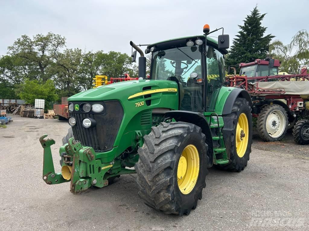 John Deere 7930 Traktorok