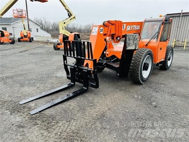 SkyTrak 10054 Teleszkópos rakodók