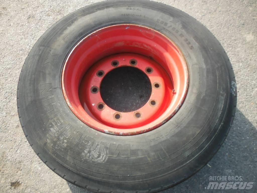 Michelin 385/65R22.5 Gumiabroncsok, kerekek és felnik