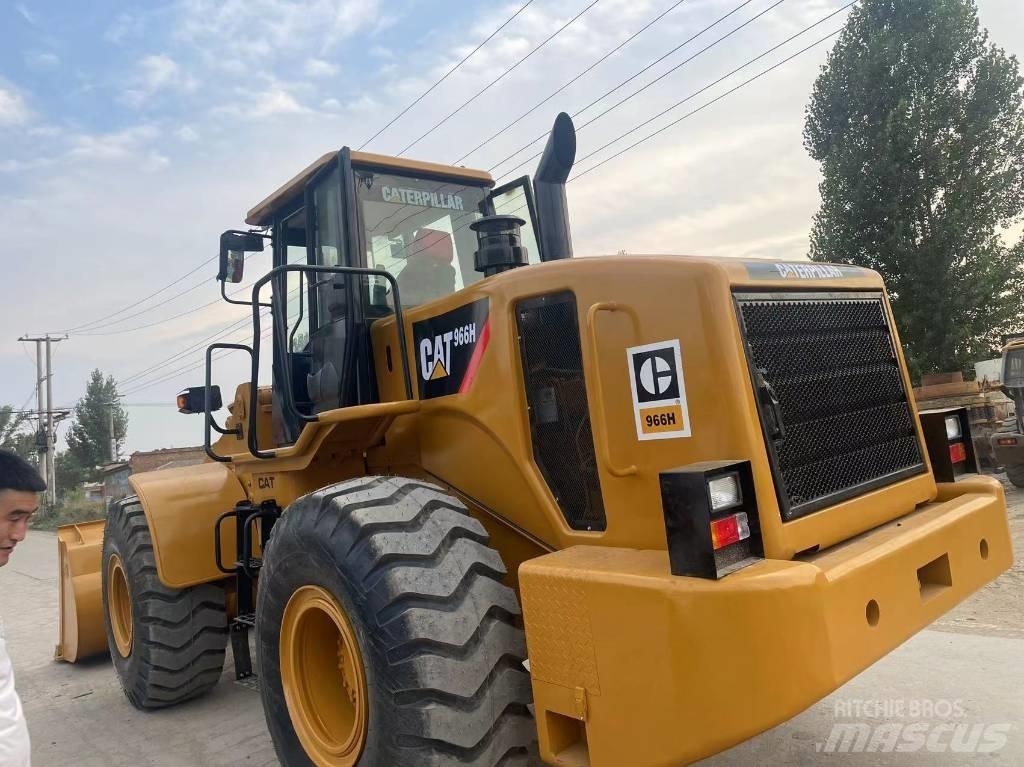 CAT 966 H Gumikerekes homlokrakodók