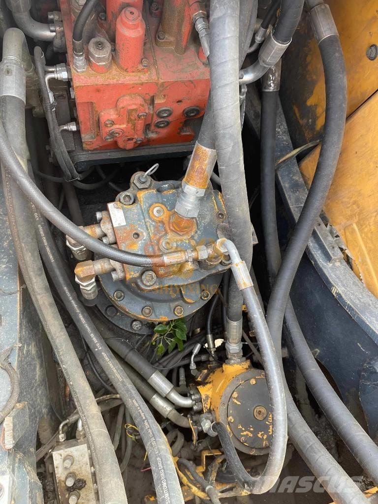 Hyundai 210W-9 Gumikerekes kotrók