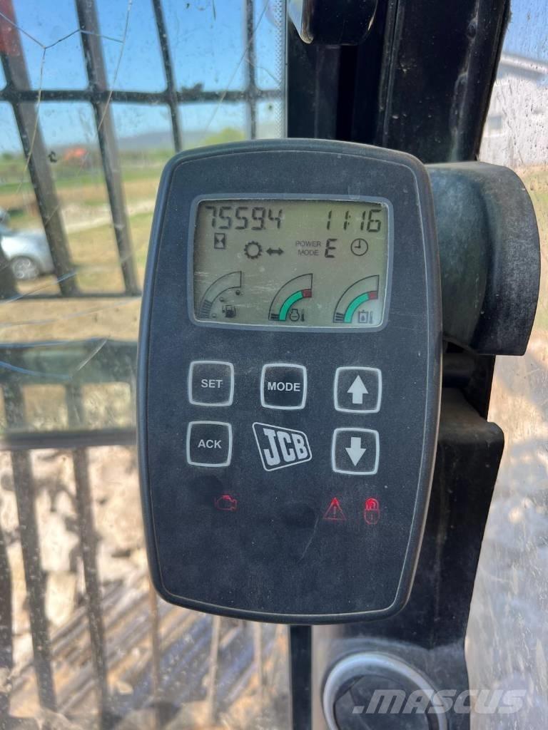 JCB JS 260 XD Vezetőfülke és belső tartozékok