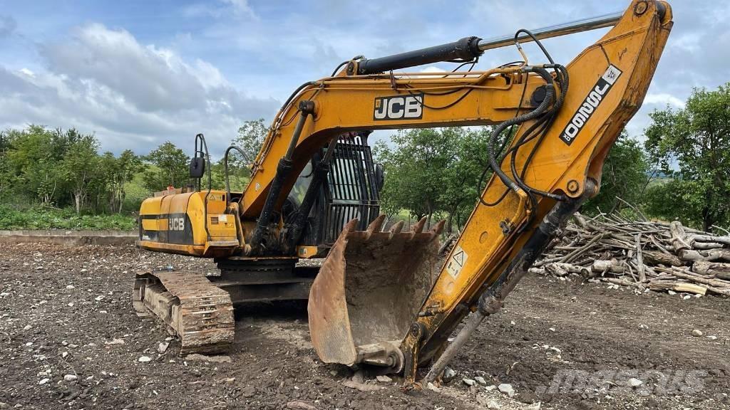 JCB JS 260 XD Vezetőfülke és belső tartozékok