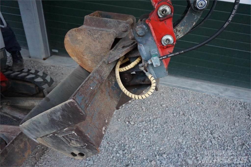 Neuson 1404 Gumikerekes kotrók