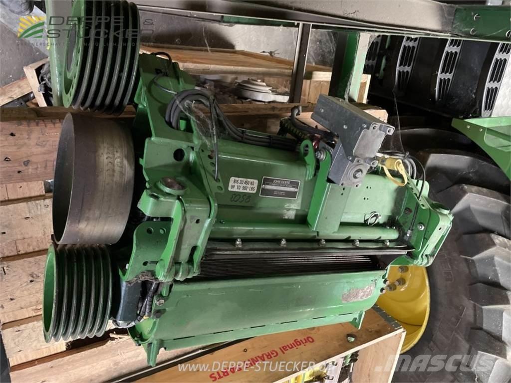 John Deere 8500i Szecskázók