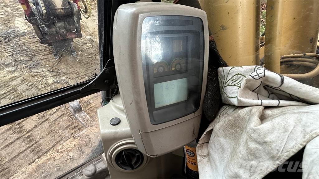 CAT 320C Lánctalpas kotrók