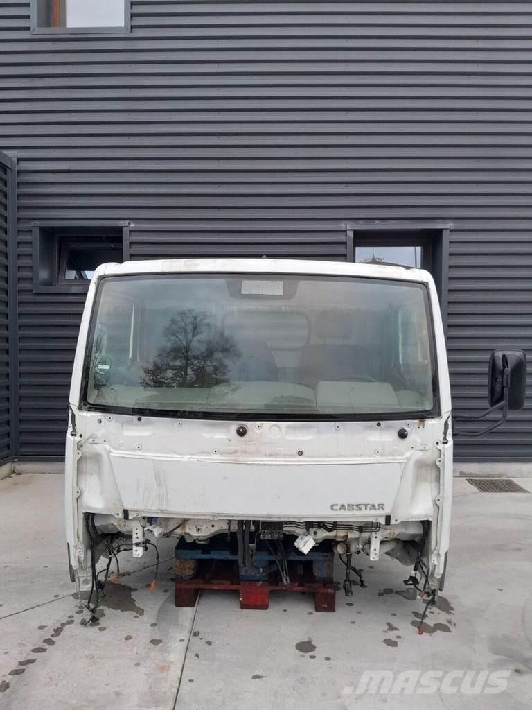 Nissan Cabstar Vezetőfülke és belső tartozékok