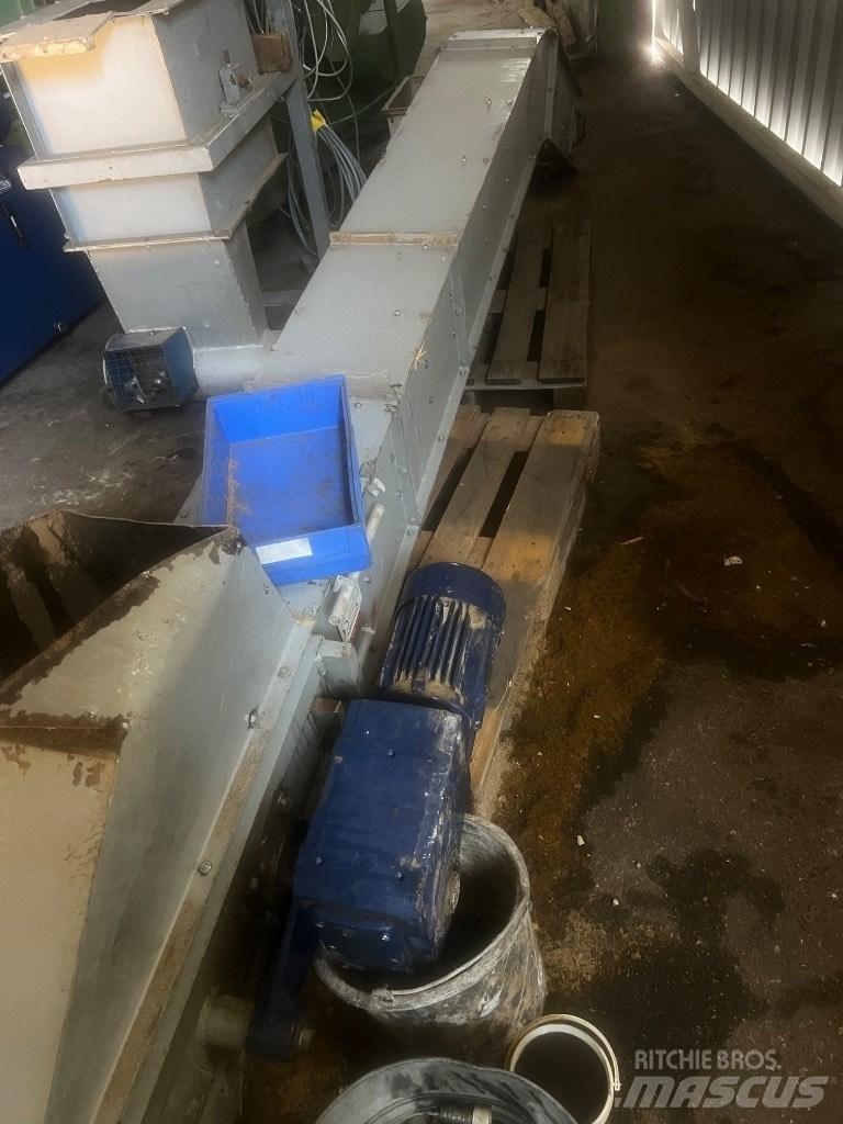 Lindner VEGA 1500 Irat megsemmisítők