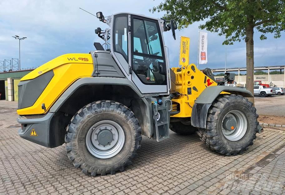 Wacker Neuson WL 95 Gumikerekes homlokrakodók