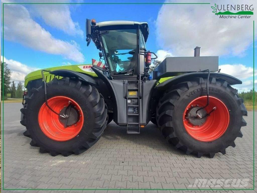 CLAAS XERION 5000 Traktorok