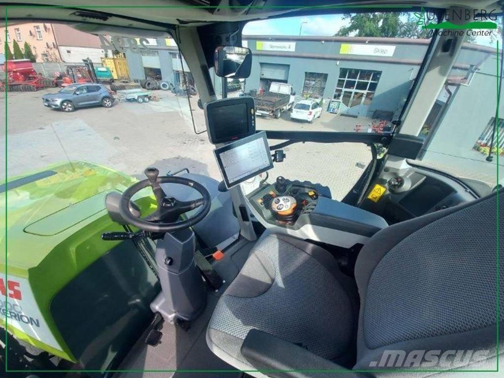 CLAAS XERION 5000 Traktorok