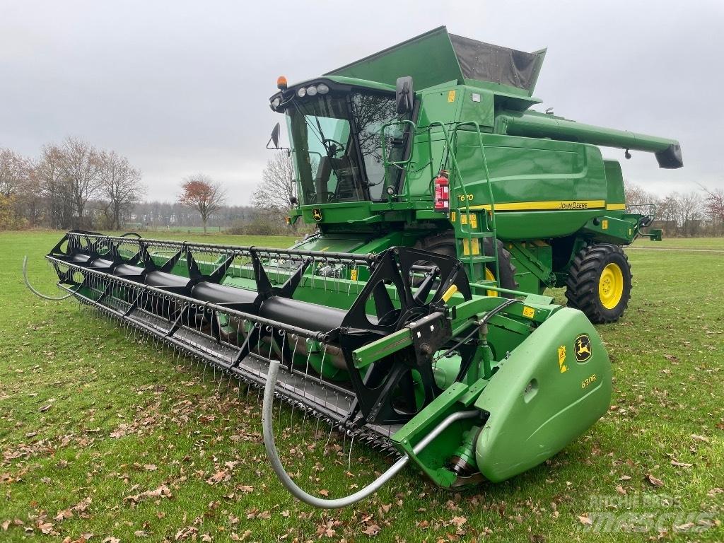 John Deere T670 Kombájnok