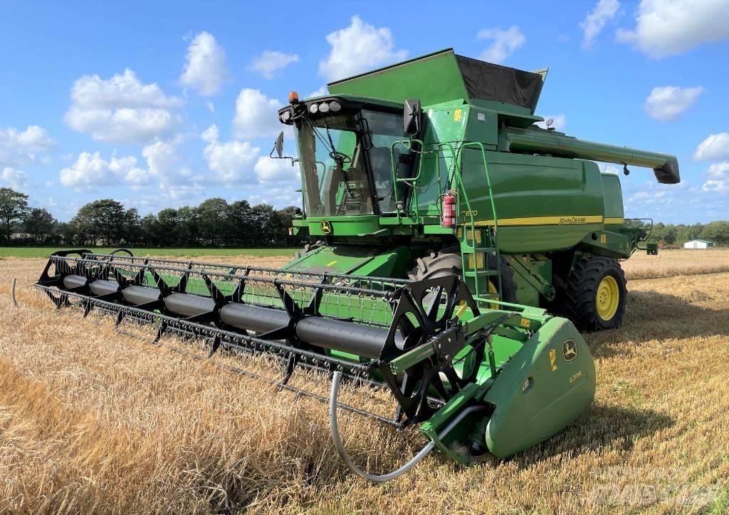 John Deere T670 Kombájnok