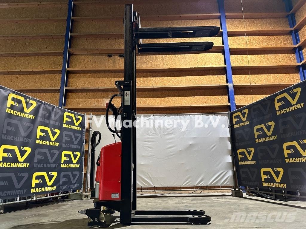 Schefer EHS25 Kézi raklapemelők