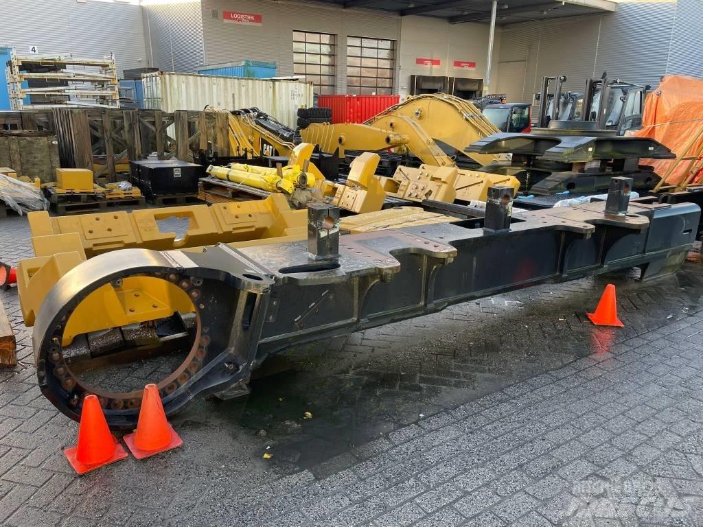 CAT 390 F L Alváz és felfüggesztés