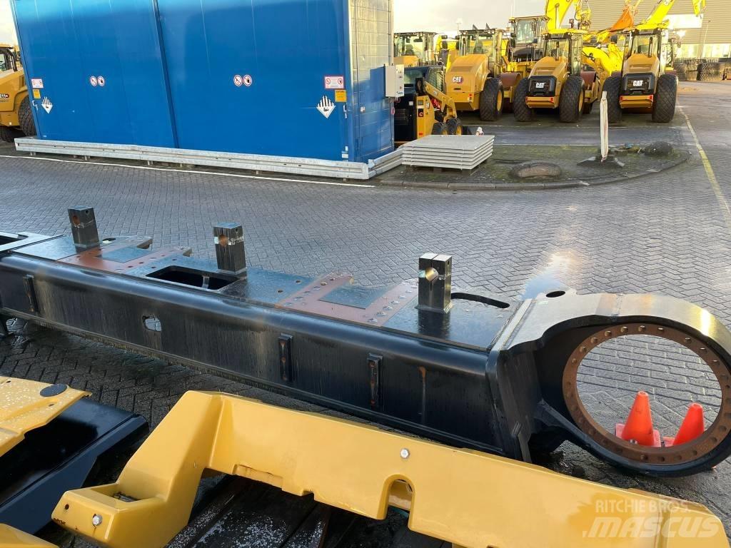 CAT 390 F L Alváz és felfüggesztés
