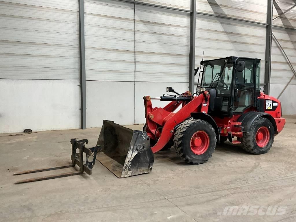 CAT 908 M Gumikerekes homlokrakodók