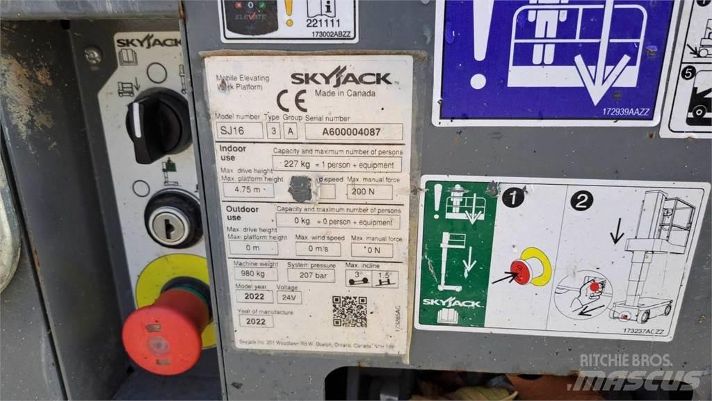 SkyJack SJ16 Egyéb felvonók és állványok