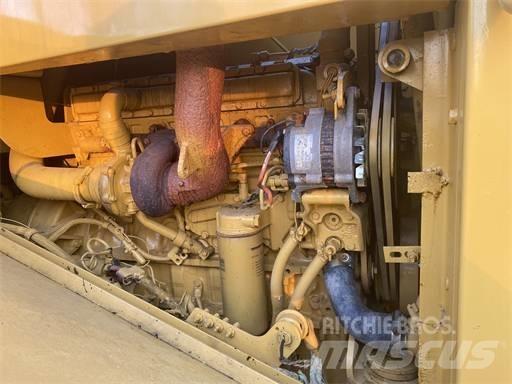 CAT 950 F Gumikerekes homlokrakodók