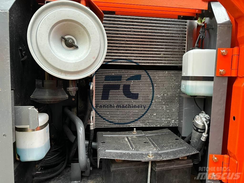 Hitachi ZX 120 Lánctalpas kotrók