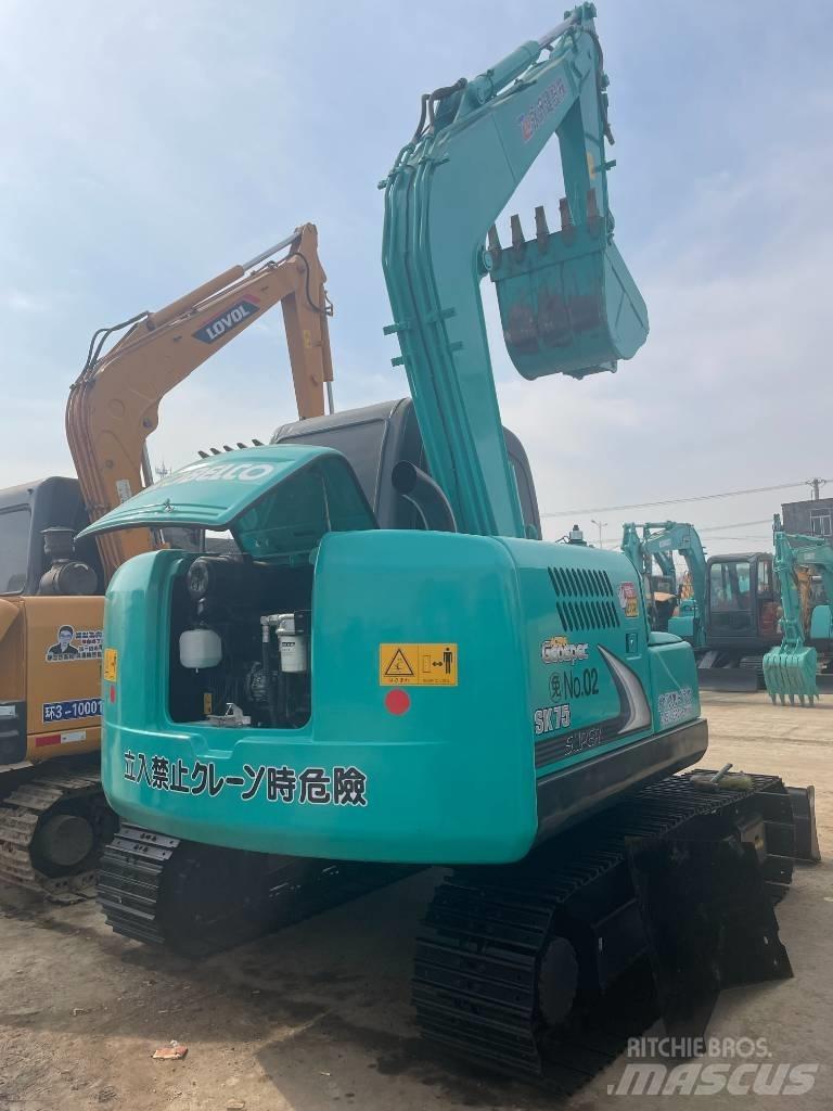 Kobelco SK 75 Mini kotrók < 7t