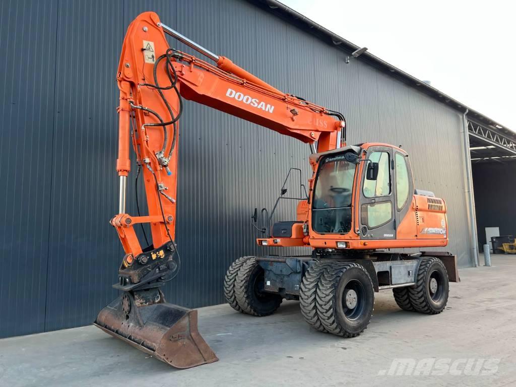 Doosan DX170W Gumikerekes kotrók