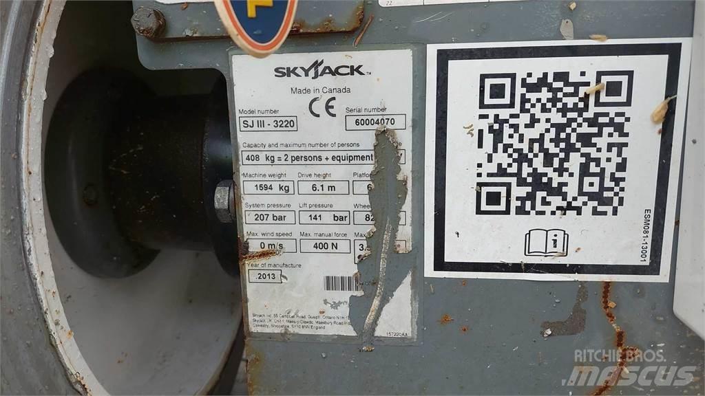 SkyJack SJIII3220 Ollós emelők