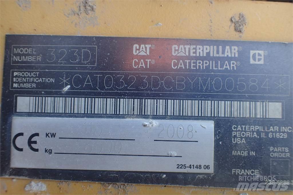 CAT 323D Traktorok