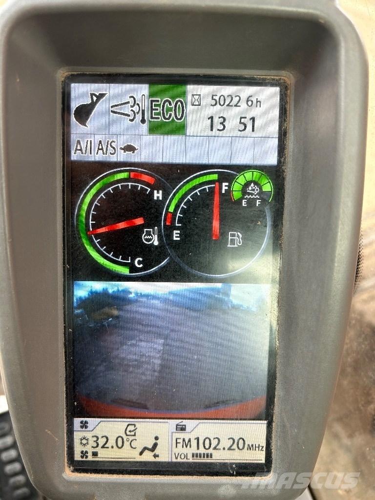 Hitachi ZX 135 US-6 Lánctalpas kotrók