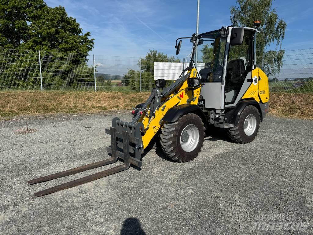Wacker Neuson WL28 Gumikerekes homlokrakodók