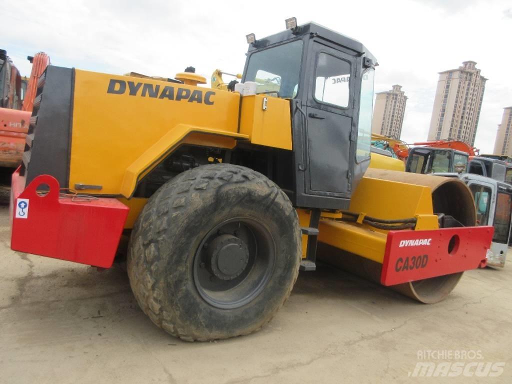 Dynapac CA30D Egydobos hengerek