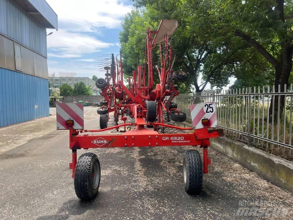 Kuhn GA 8121 Rendforgatók