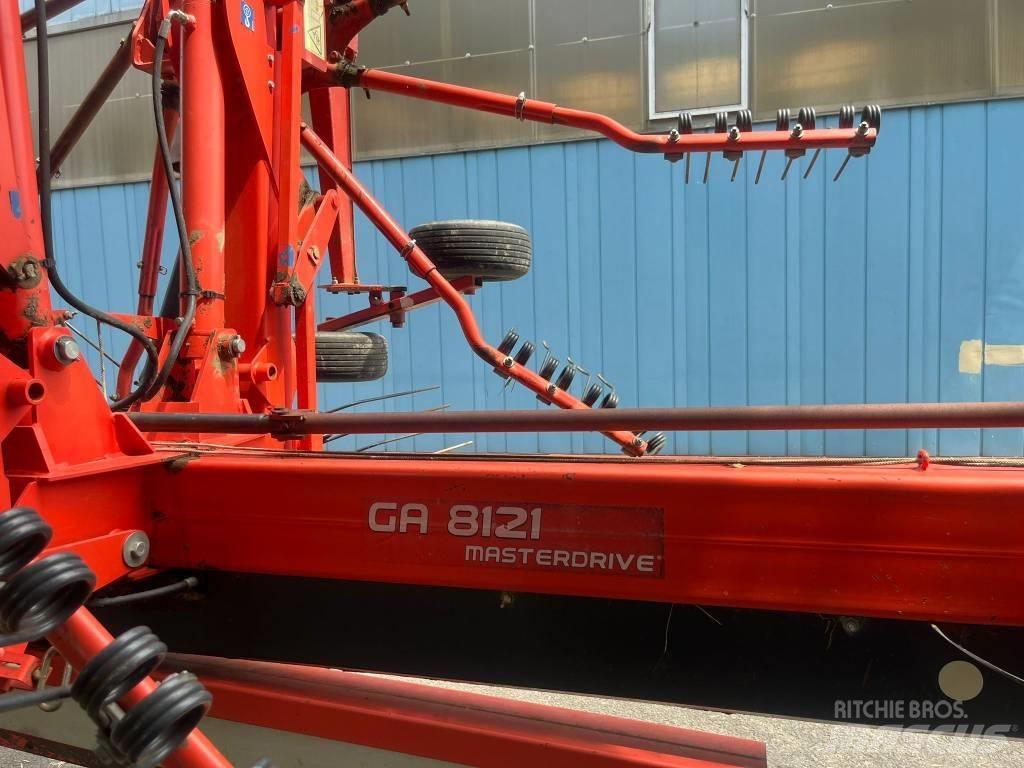 Kuhn GA 8121 Rendforgatók