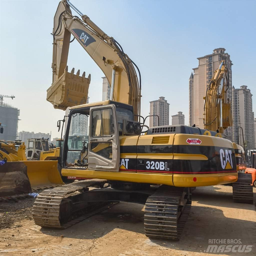 CAT 320 B L Lánctalpas kotrók