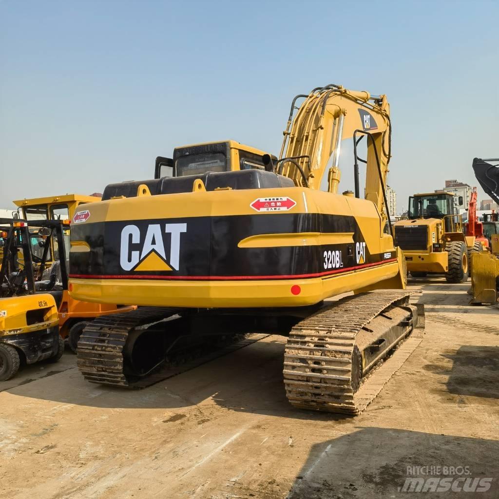 CAT 320 B L Lánctalpas kotrók