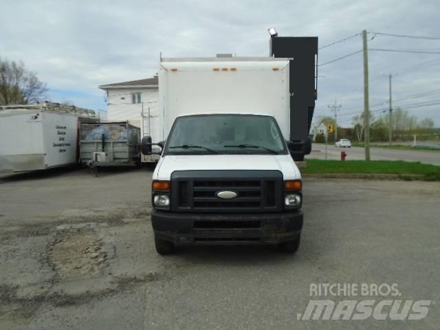 Ford E 350 Transporterek