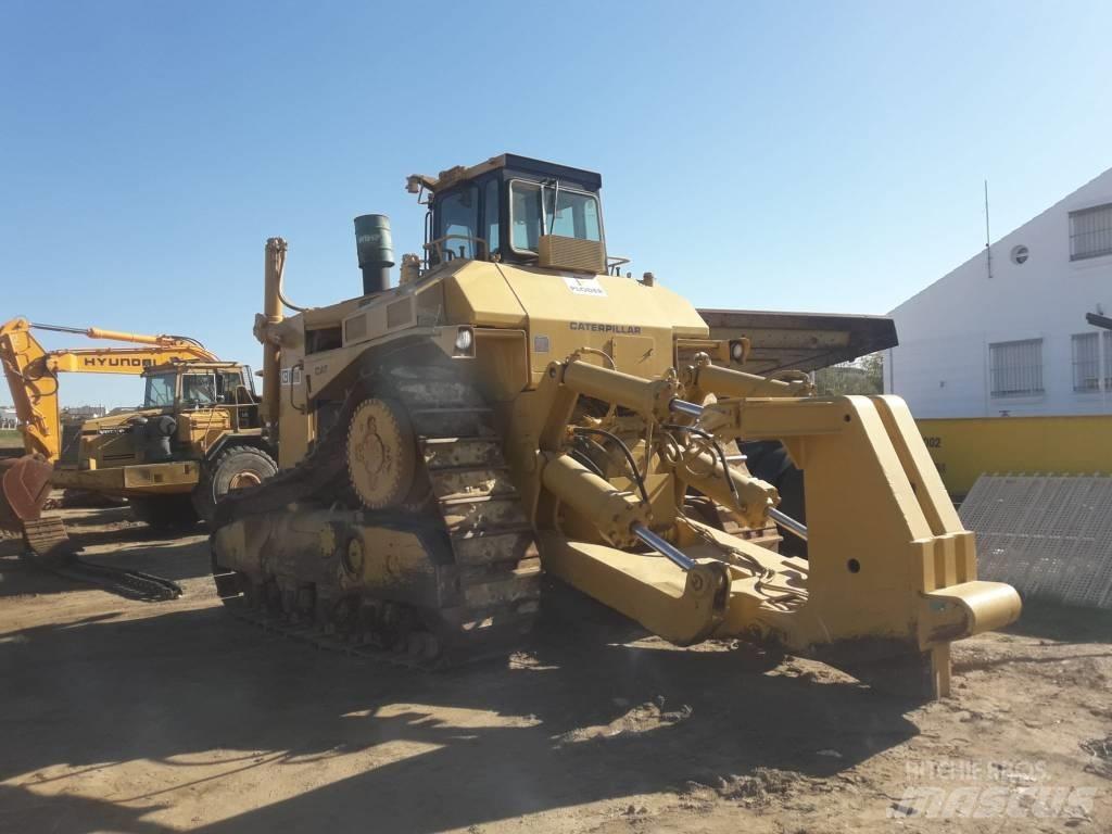 CAT D 10 lánctalpas dózerek