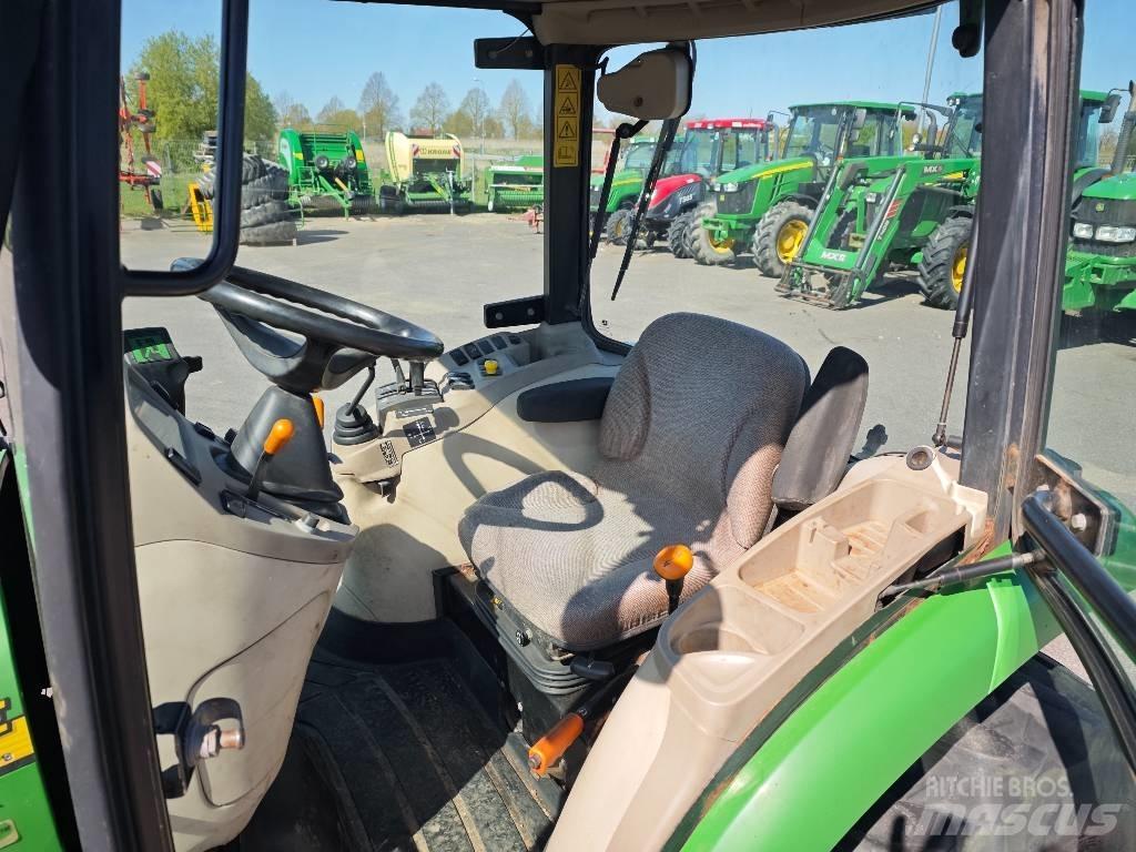 John Deere 3720 Kompakt traktorok