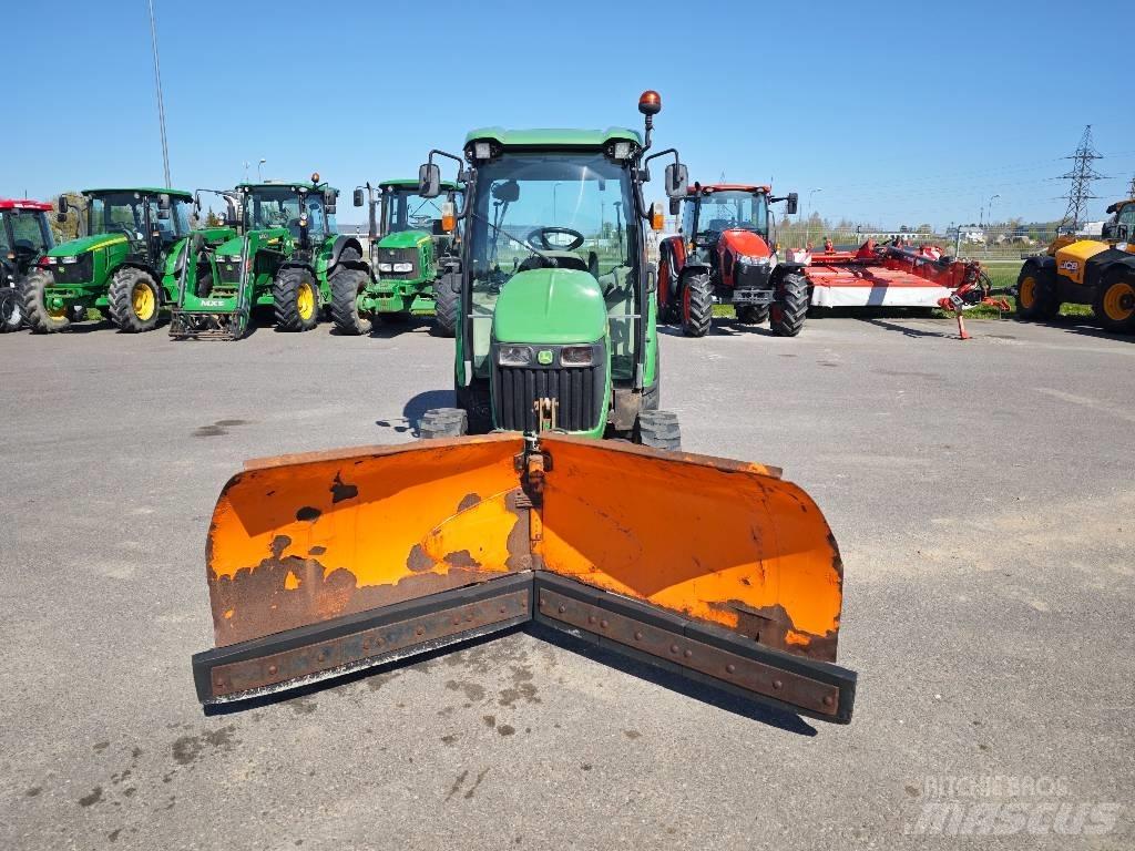 John Deere 3720 Kompakt traktorok